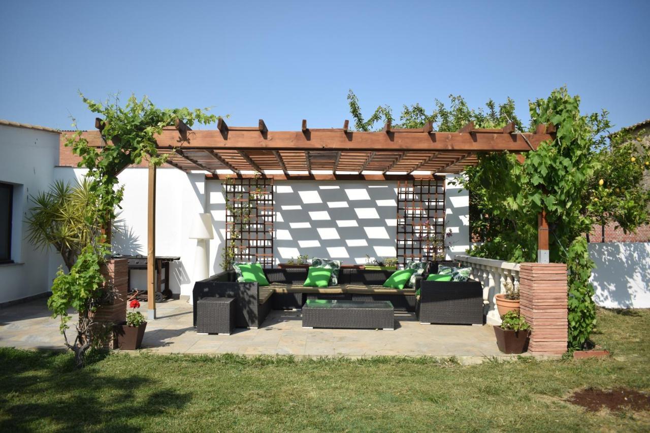 Сasa de vacaciones Newly Renovated Large With Garden *