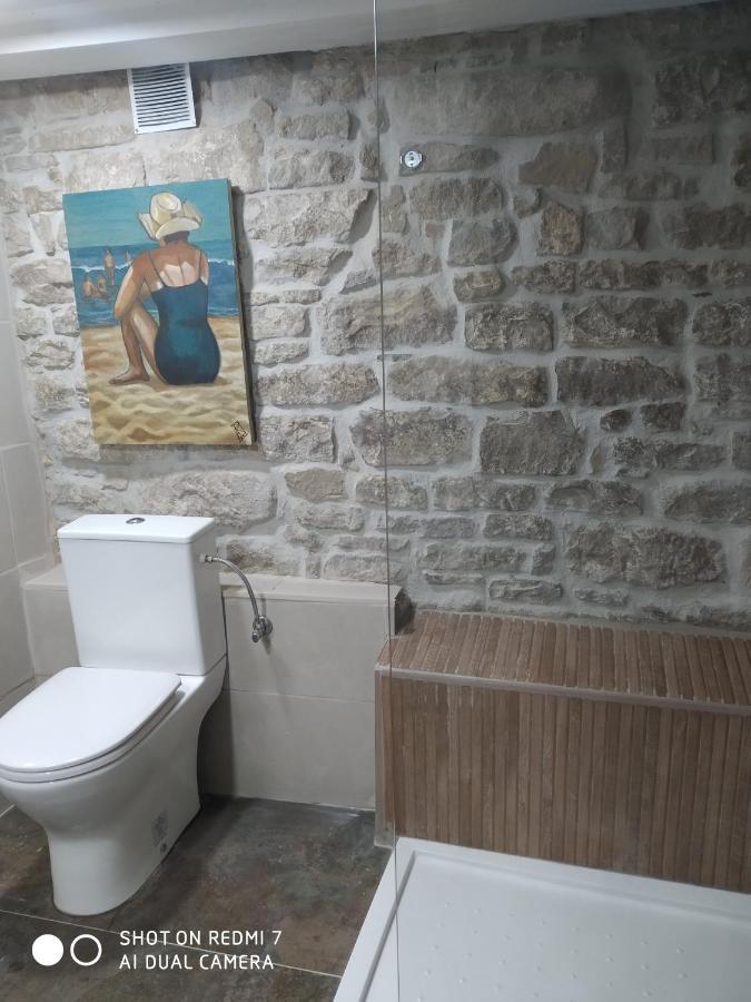 Casa Itur; Alojamiento Entero Con Encanto * San Martín de Unx