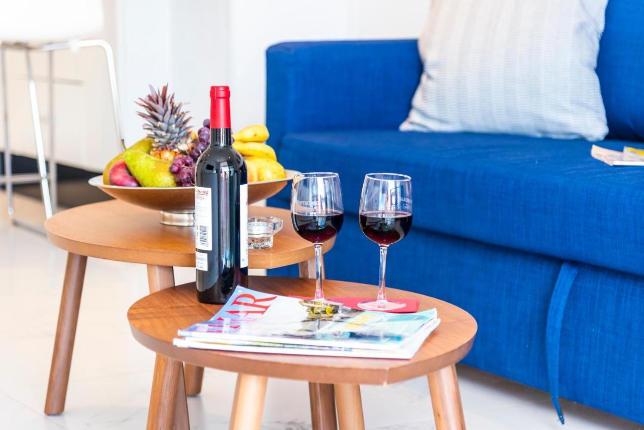 Apartamento 76. Cristianos First Sea Line, Parking, Wi Fi *
