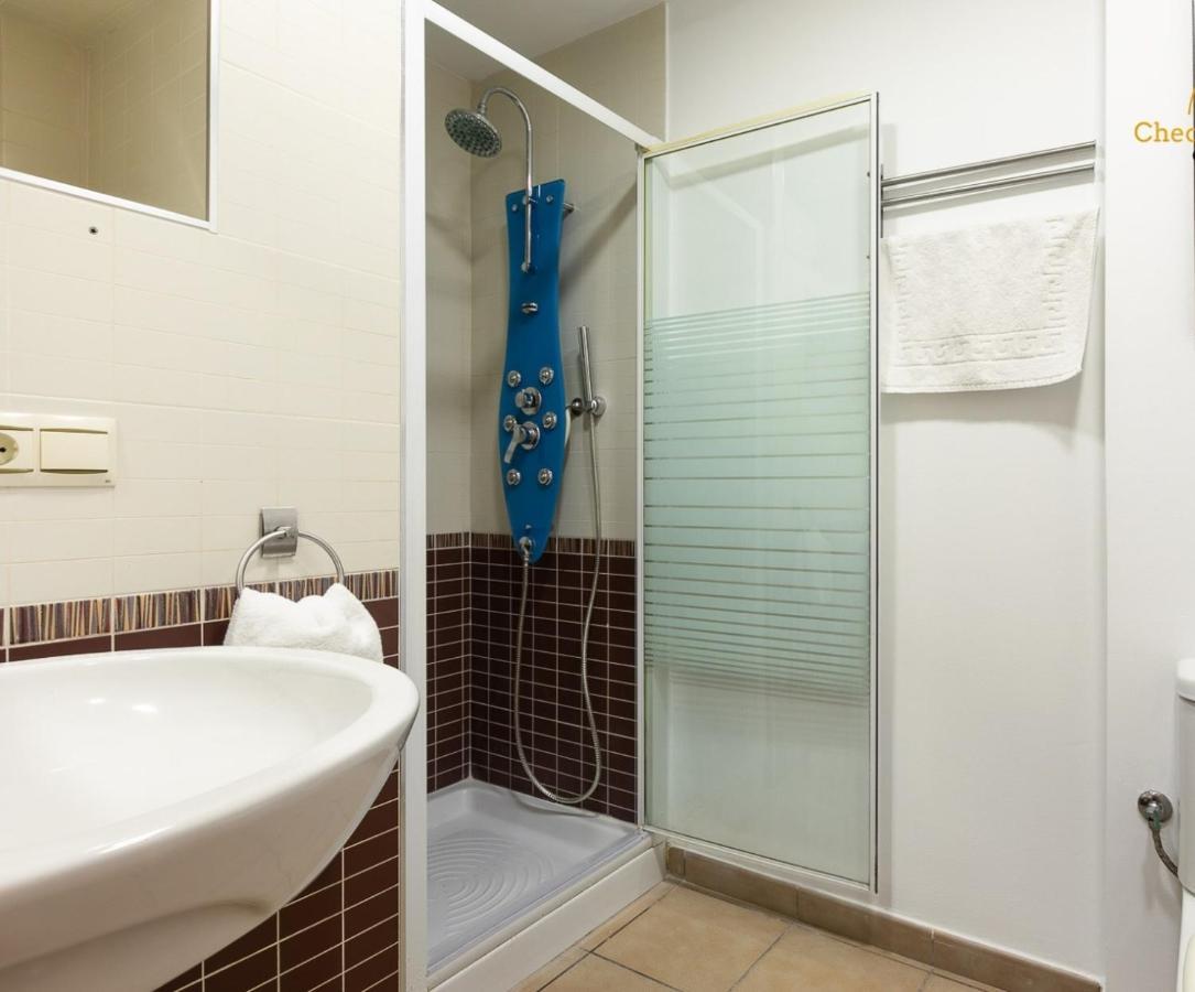 El Oasis Vip-torremolinos Apartment *