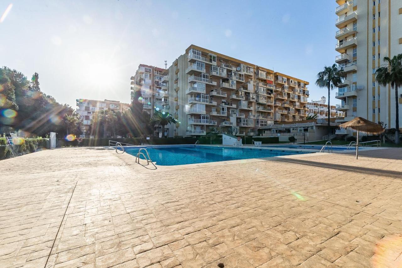 Sun Coast -- Superb With 4 Pools, Gardens&breakfast Apartamento *