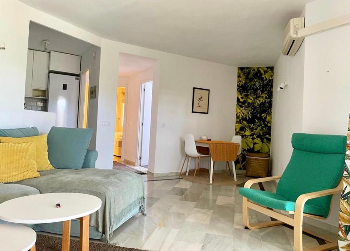 The Golden House, Calahonda Golf