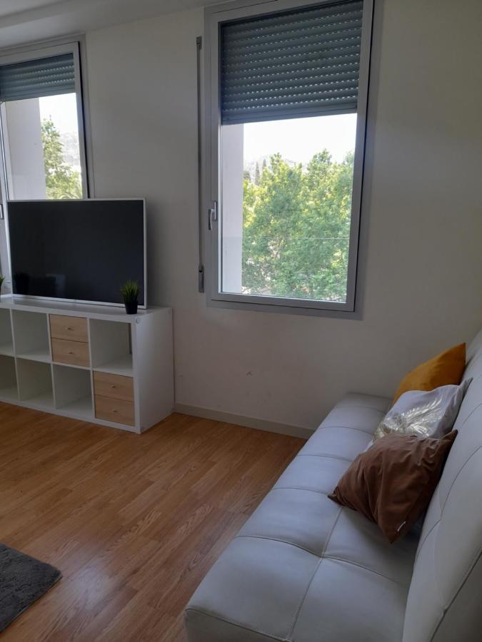 Precioso Apartamento De Alquiler En Santa Coloma. Barcelona *