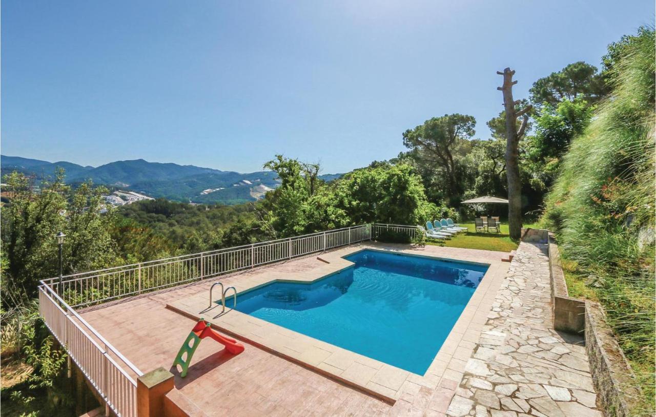 4 Bedroom Stunning In St Cebria De Vallalta Сasa de vacaciones