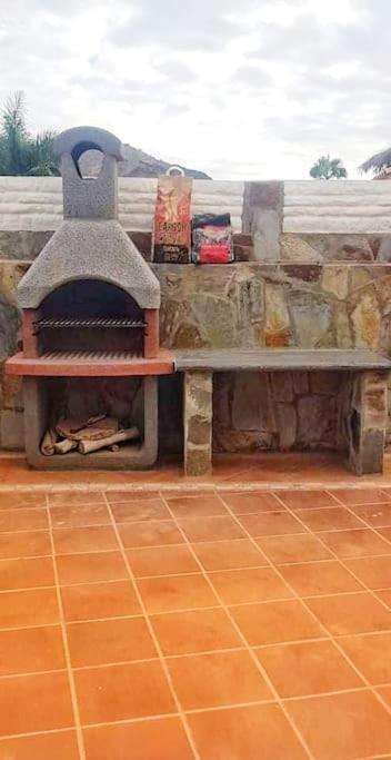 The Perfect Place To Relax Bedroom With Hot Tub, Beautiful Tropical Garden Area. Bbq And Big Open Spaces Through The House.it Is Located In A Quiet Place, But Still 5 Min Away From The Touristic Puerto Rico And Walking Distance From The *