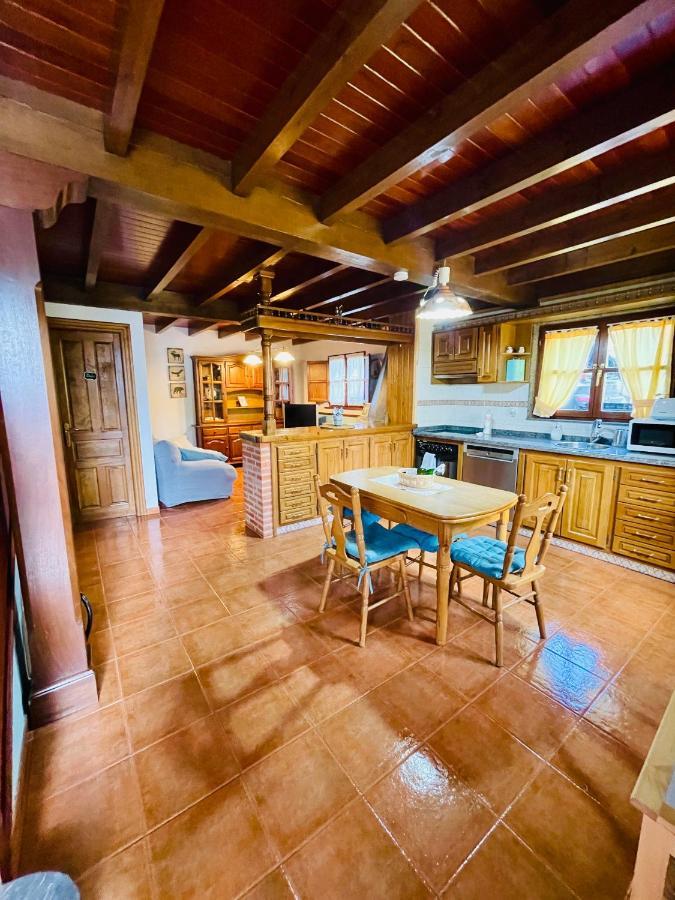 Casa El Rubio Sobrepiedra Holiday home San Juan de Parres