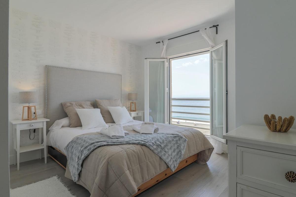 Apartment Seashore Classy With Parking Rincon de la Victoria