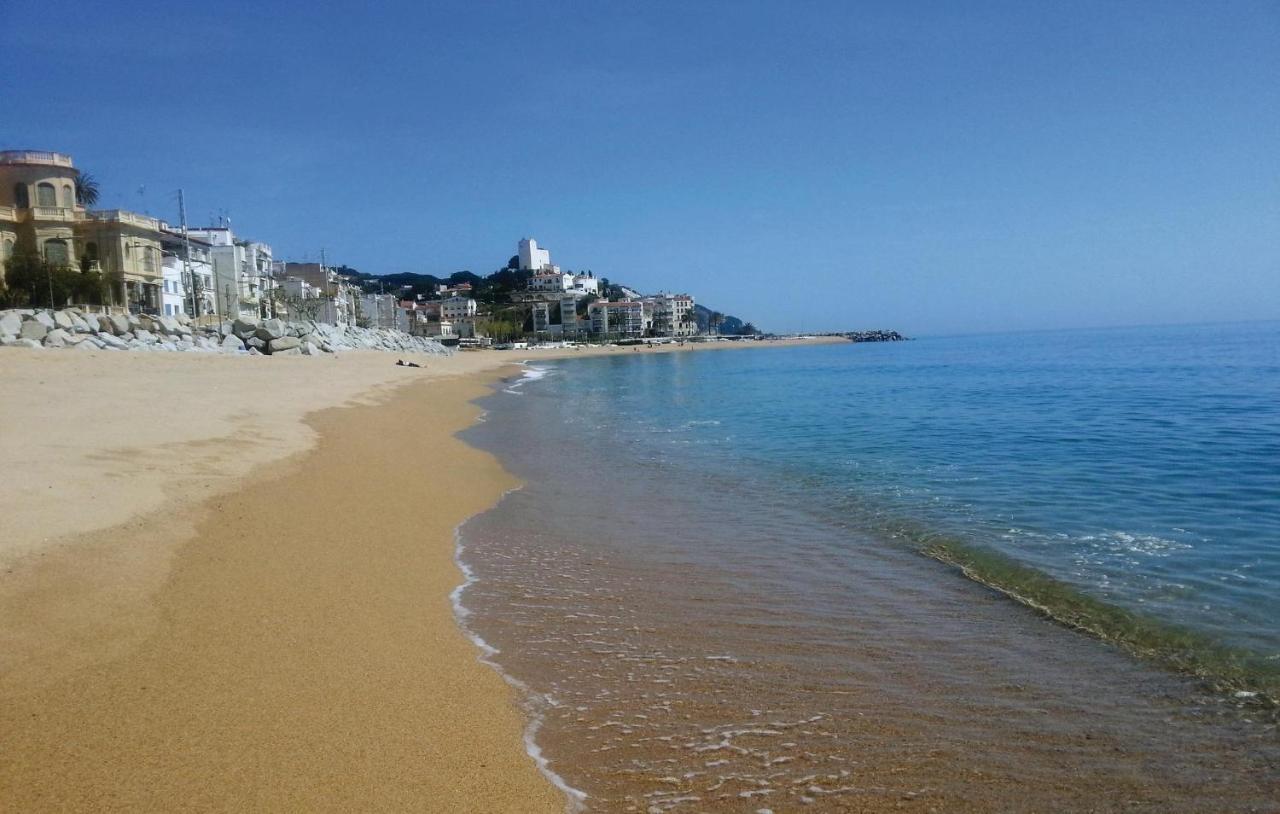 Сasa de vacaciones 4 Bedroom Stunning In St Cebria De Vallalta