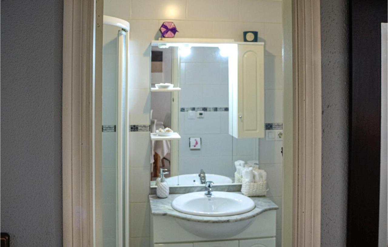 Awesome In With Wifi, Outdoor Swimming Pool And Swimming Pool Apartamento Torrevieja