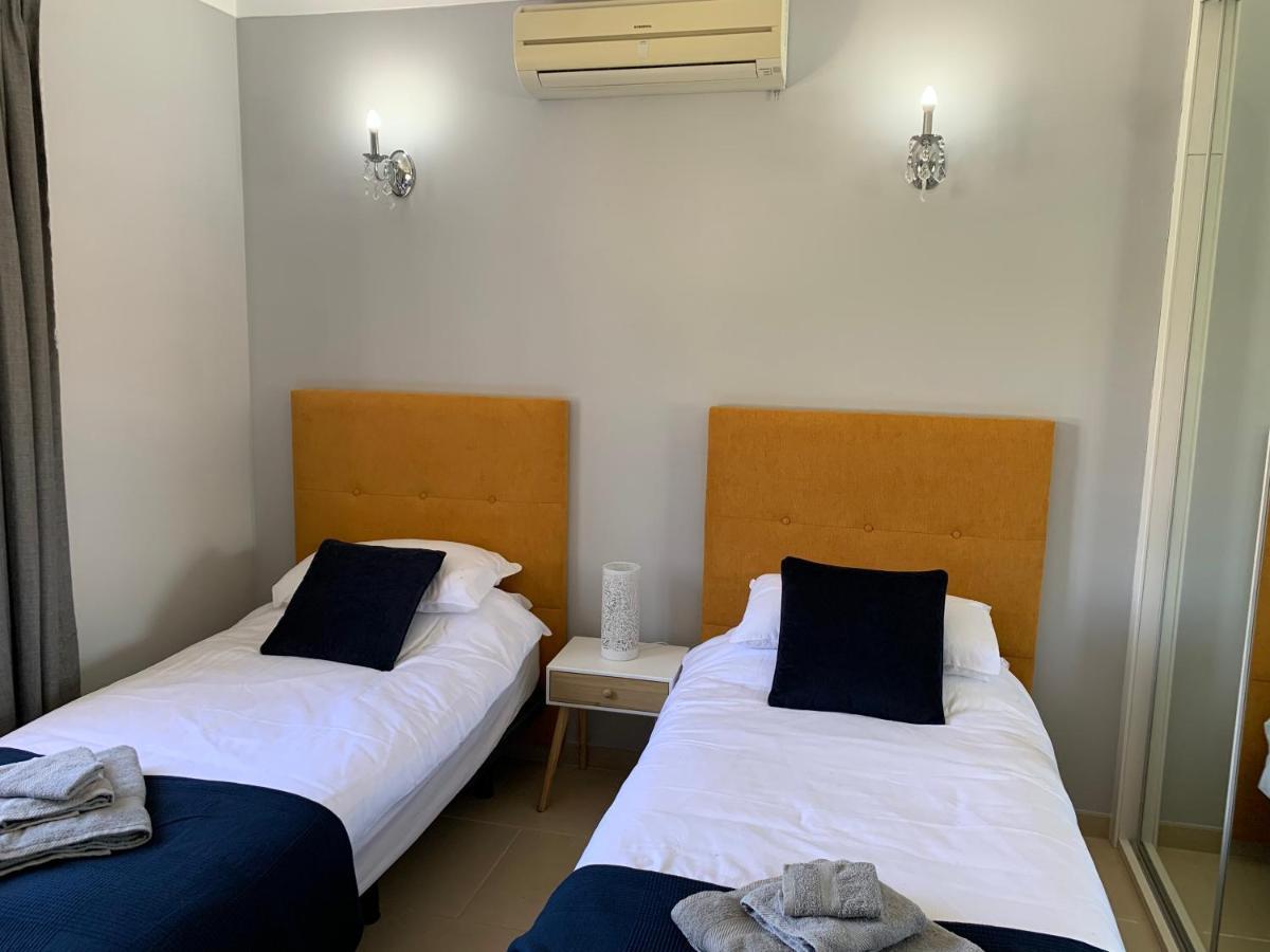 La Casa Contenta, Sitio De Calahonda, Costa, Costa Del Sol Villa
