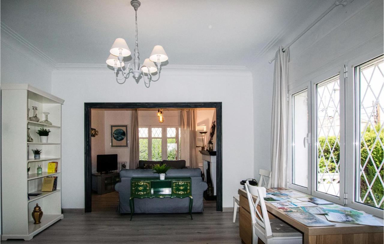 Lovely In With Kitchen Alella