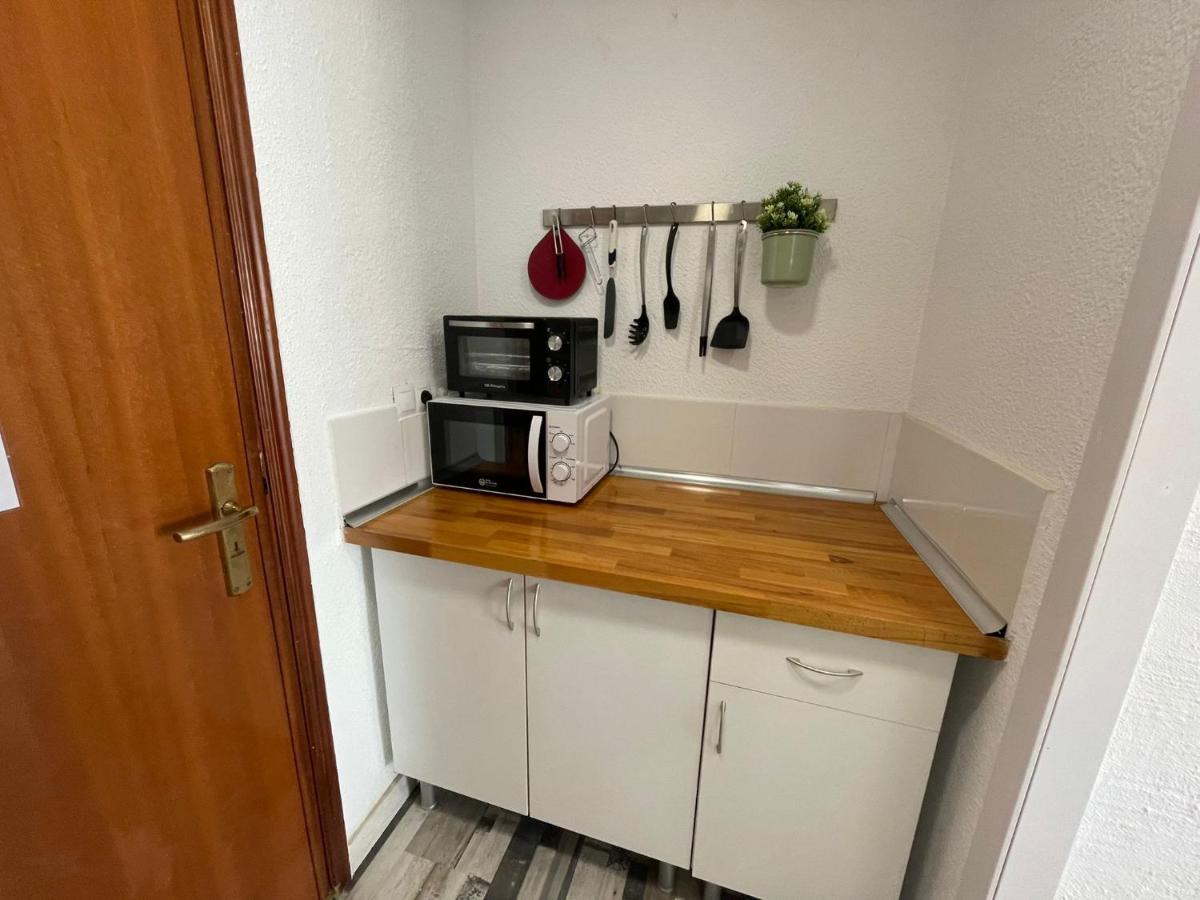 Apartamento Confortable Estudio Con Terraza, Vistas A La Montaña, Mar Y Mas