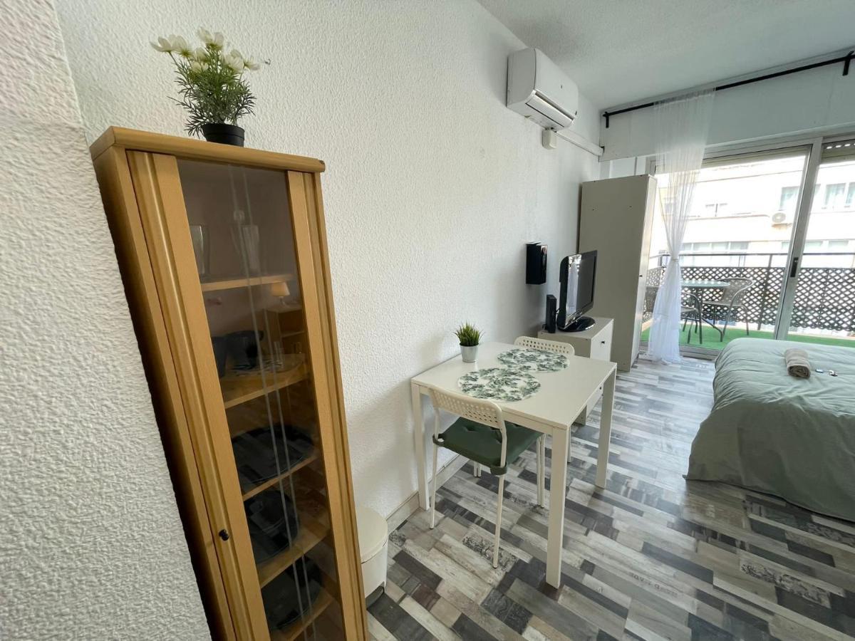 Confortable Estudio Con Terraza, Vistas A La Montaña, Mar Y Mas Apartamento