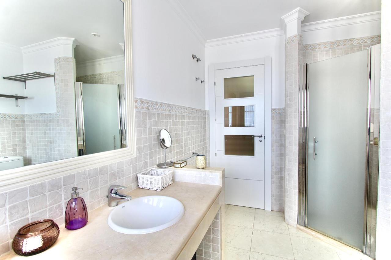 Gadea Villa