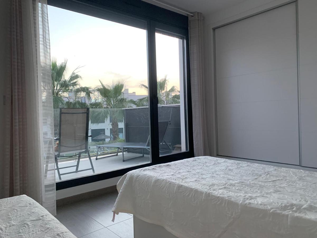 Punta Prima 3 Bedrooms And Solarium Sea View Villa Torrevieja