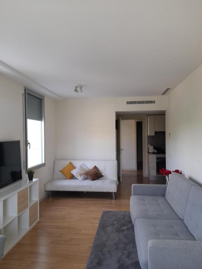 Precioso Apartamento De Alquiler En Santa Coloma. Barcelona Apartment