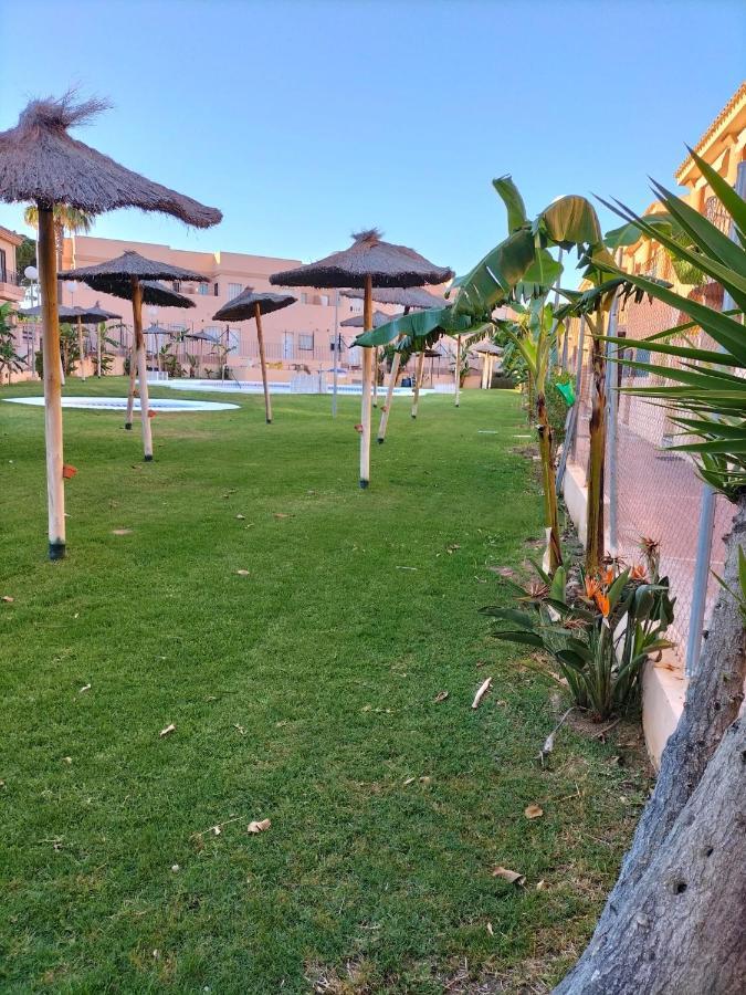 En Urbanizacion Al-andalus Cerca De La Playa De La Barrosa Chiclana de la Frontera