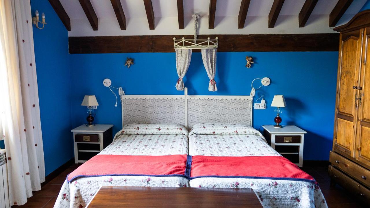 Hotel Fuente De Anjanas 3*