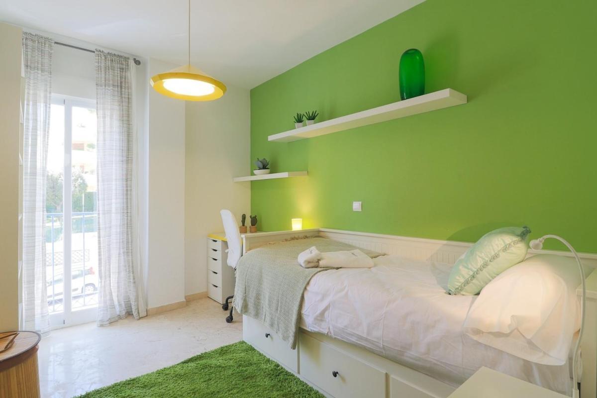 C43 - Family House With Terrace And Shared Pool Сasa de vacaciones
