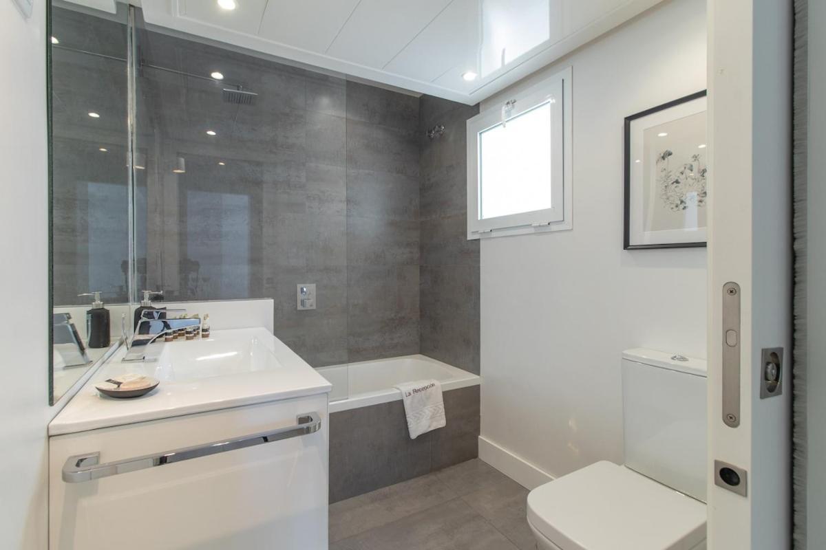 Seashore Classy With Parking Apartment *
