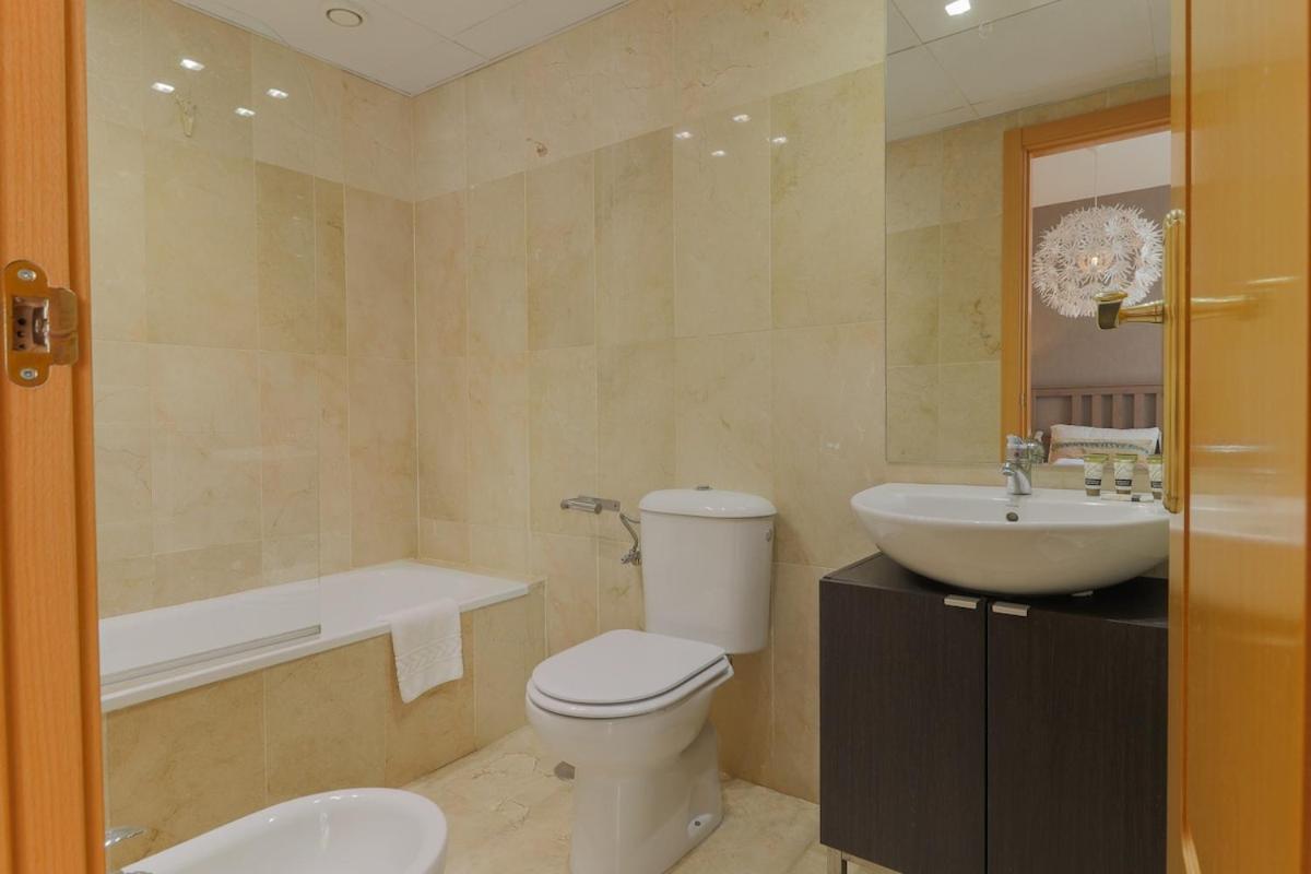 C43 - Family House With Terrace And Shared Pool Benalmádena