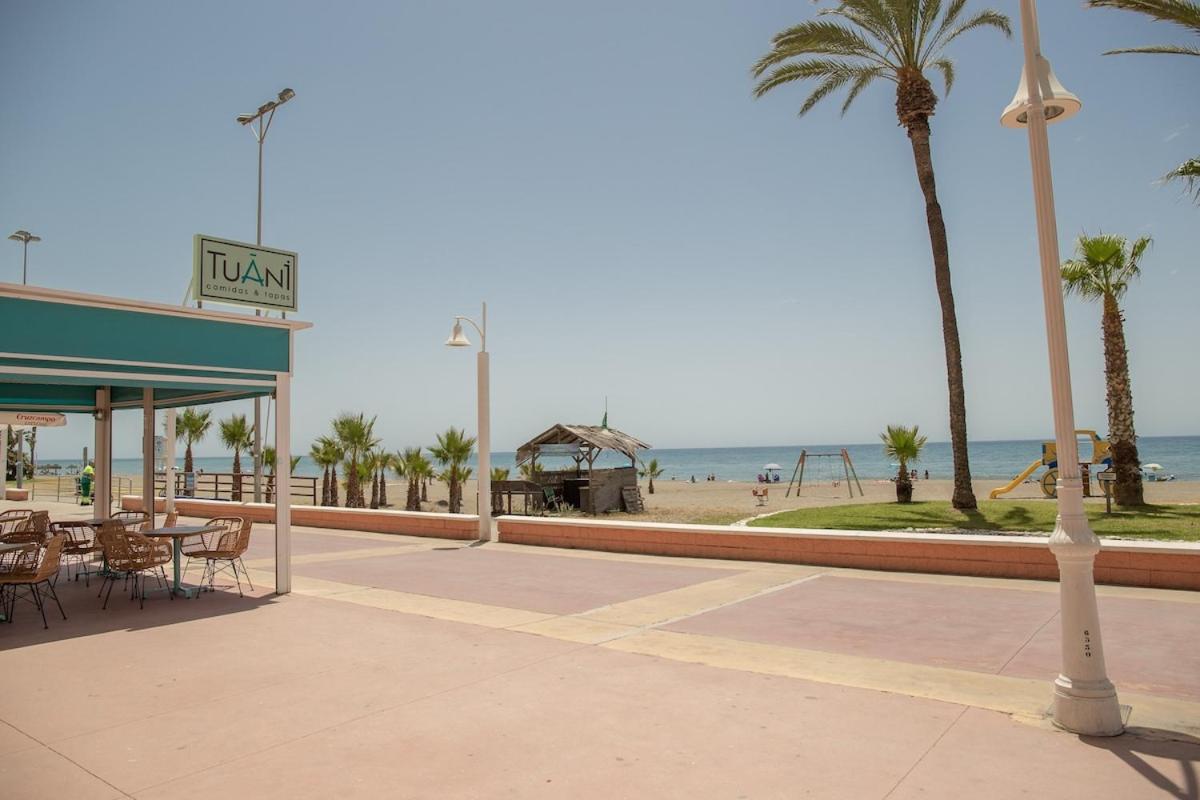 Apartment Seashore Classy With Parking