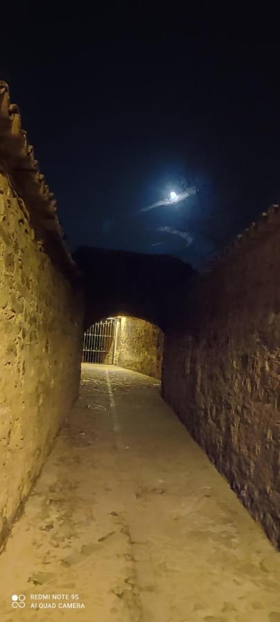 Arco De * Baeza