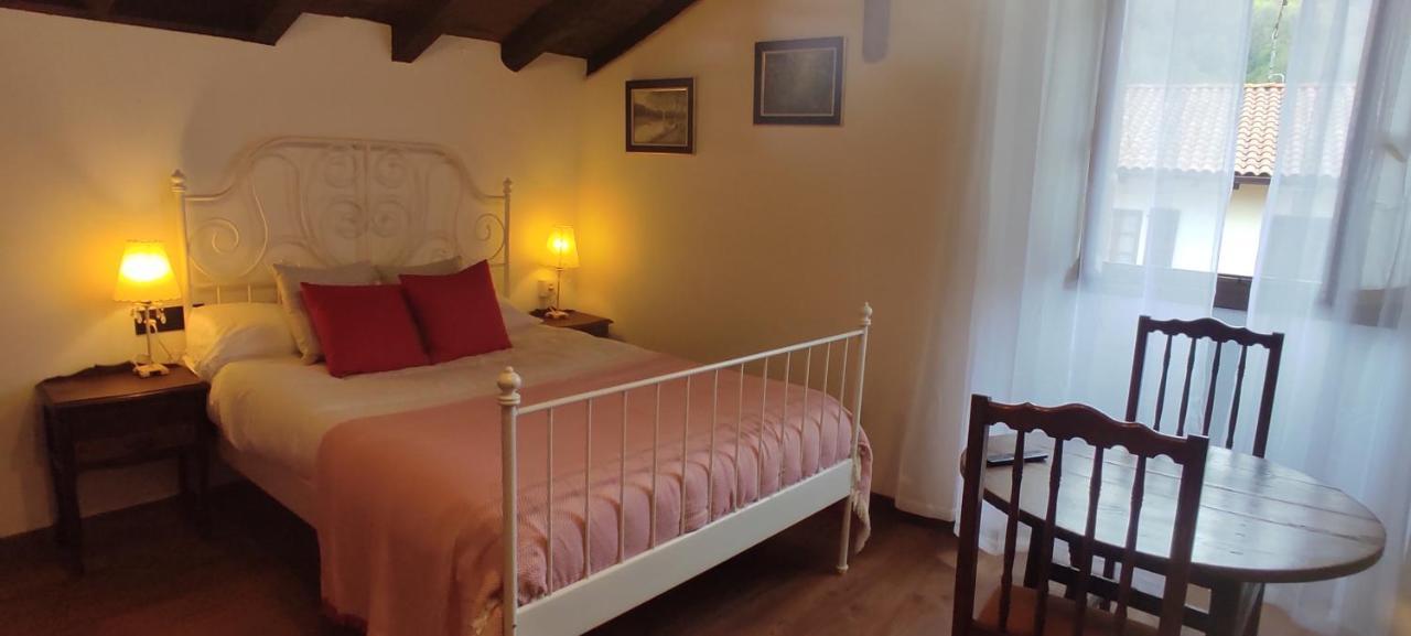 Mendaurpe Guest house Ituren