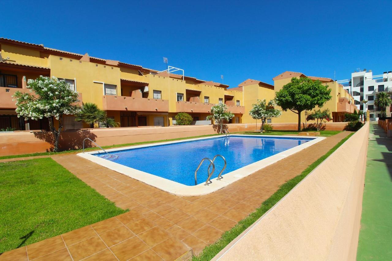 Сasa de vacaciones 3 Bedroom Duplex Cabo Roig Oriola (Orihuela)