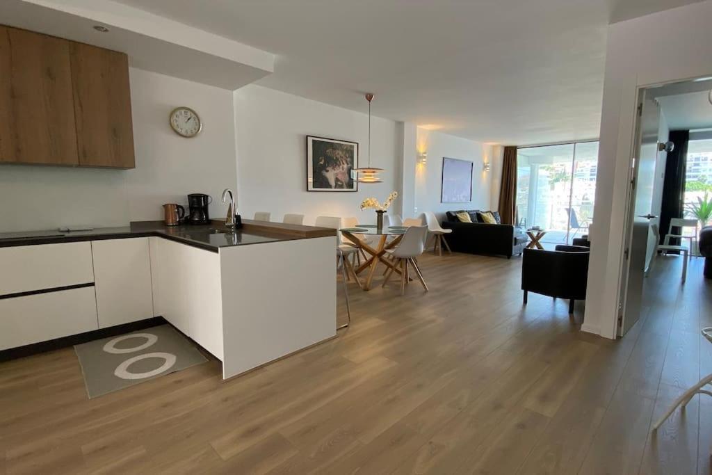 Apartamento 2 Bedroom Luxury In *