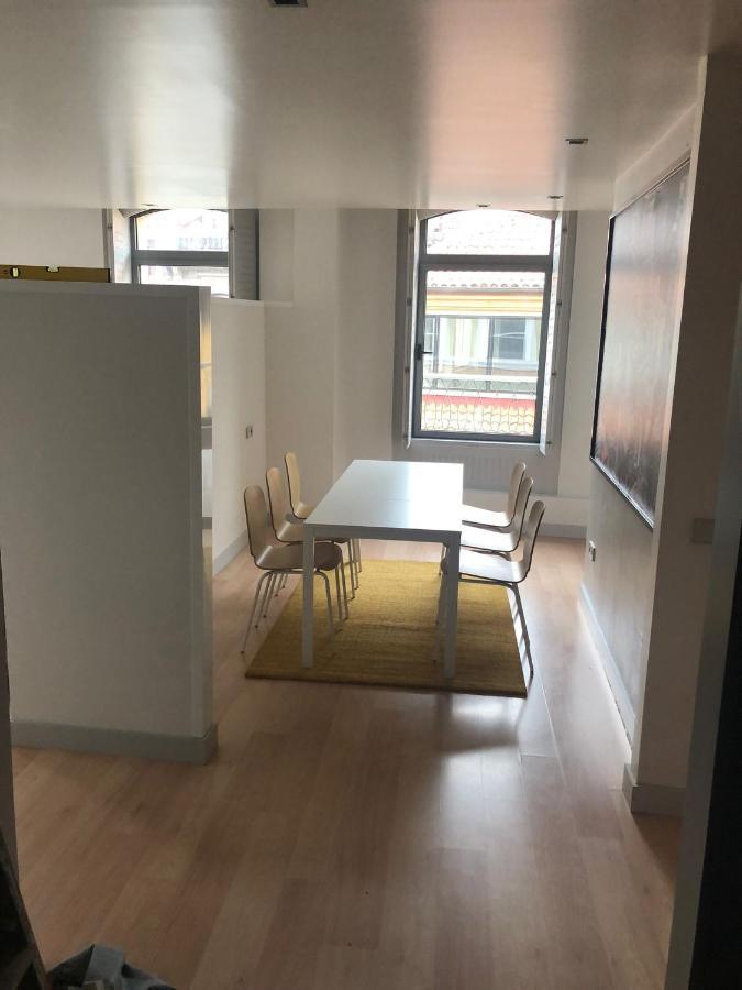 Apartment Plaza Ayto Loft Hall 3a