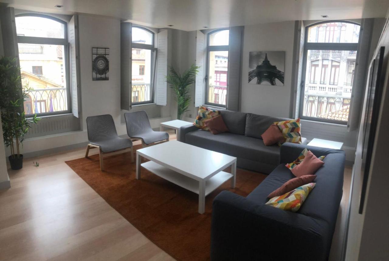 Plaza Ayto Loft Hall 3a * Oviedo