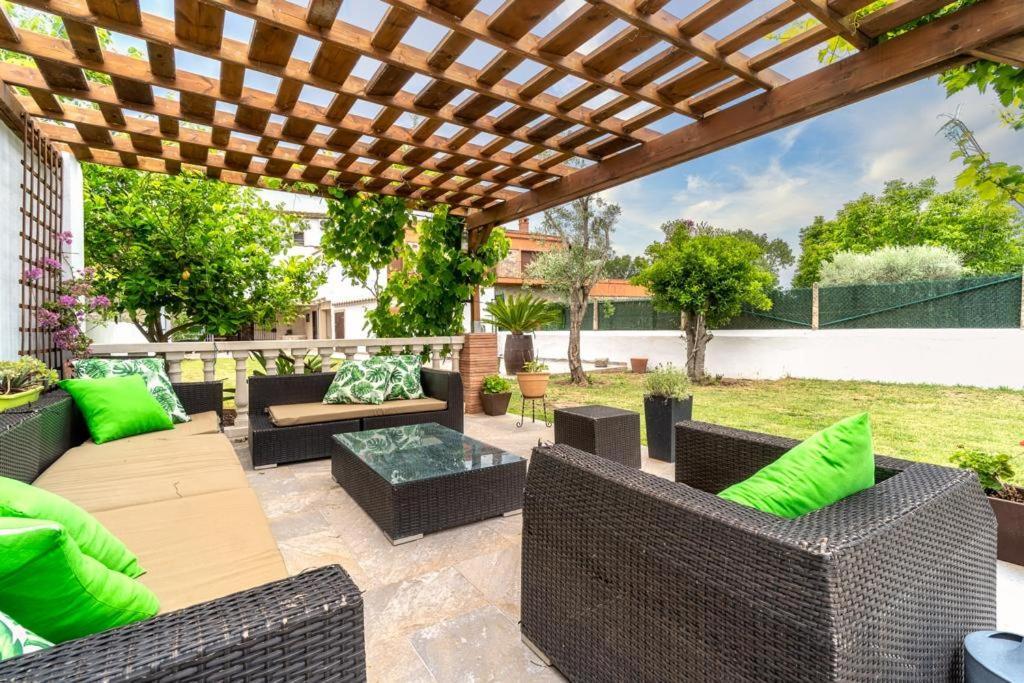 Сasa de vacaciones Newly Renovated Large With Garden *