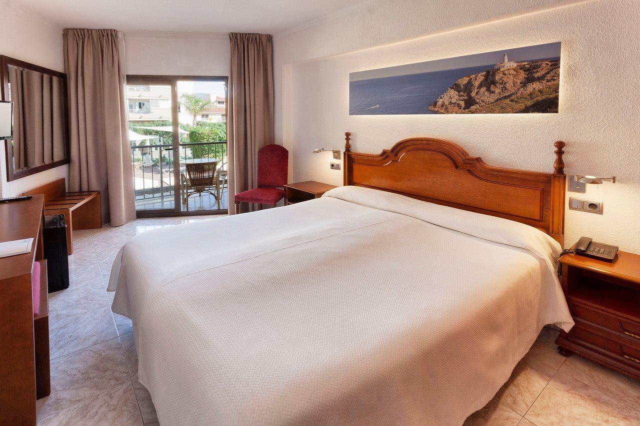 Amoros Hotel