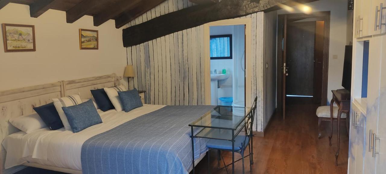 Mendaurpe Guest house Ituren