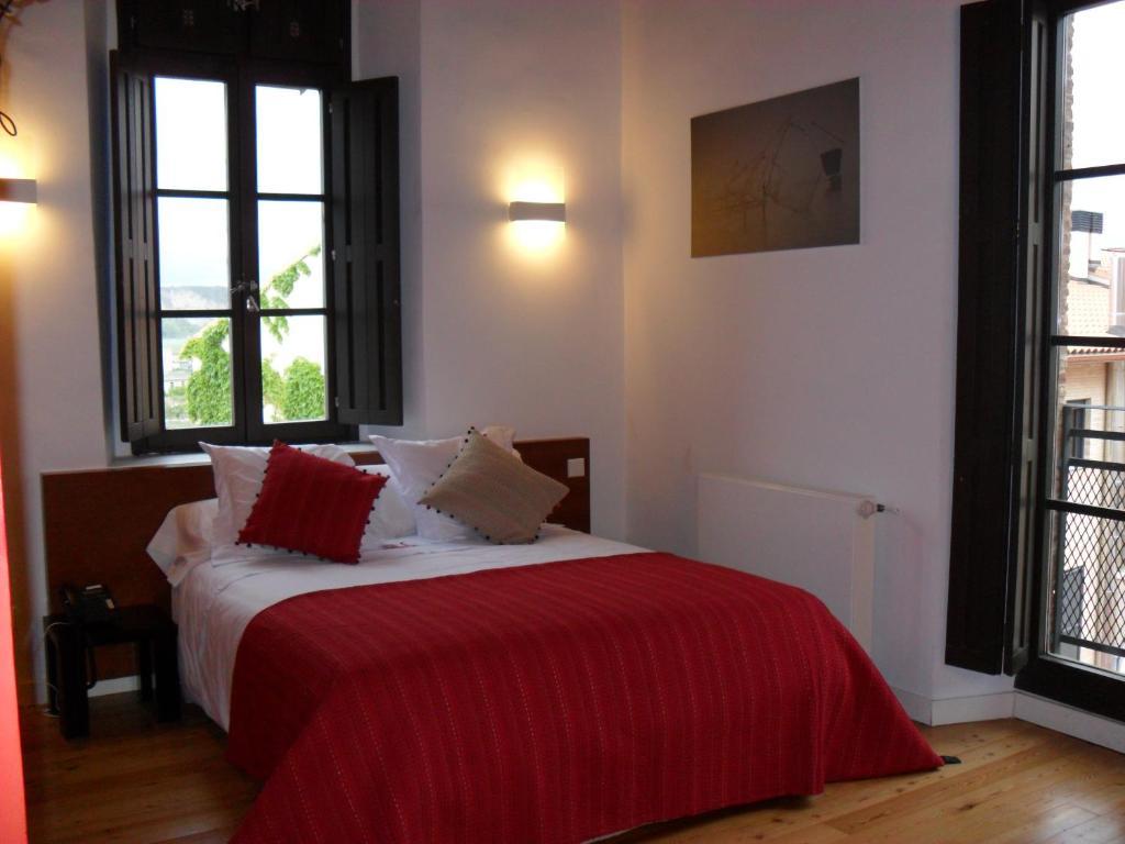 Hospederia De Alesves Hotel 3*