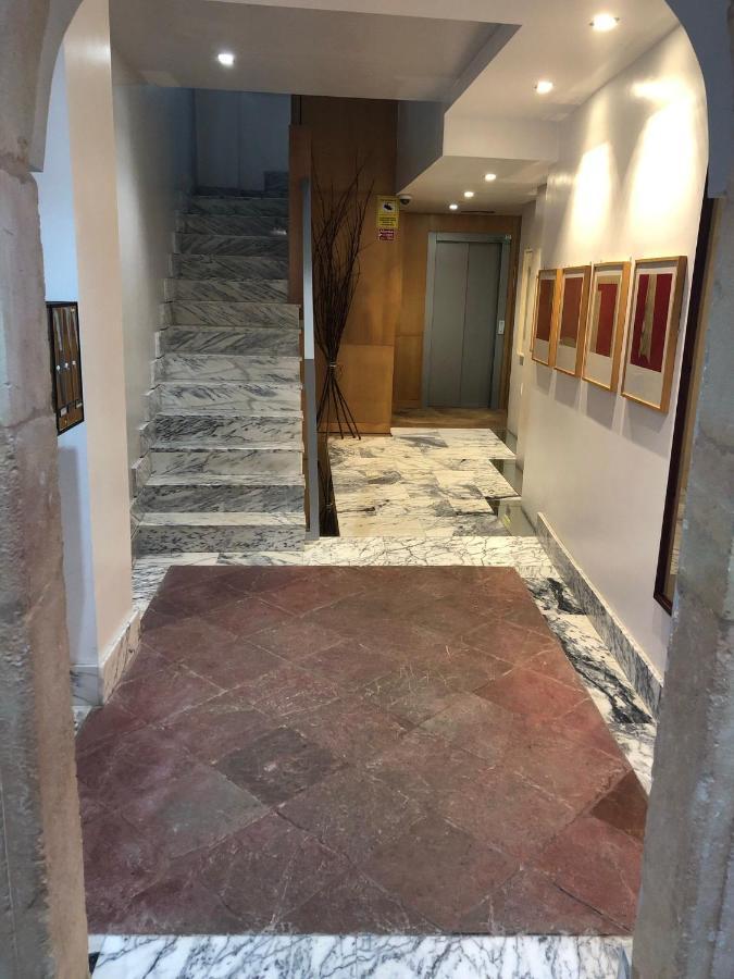 Plaza Ayto Loft Hall 3a *
