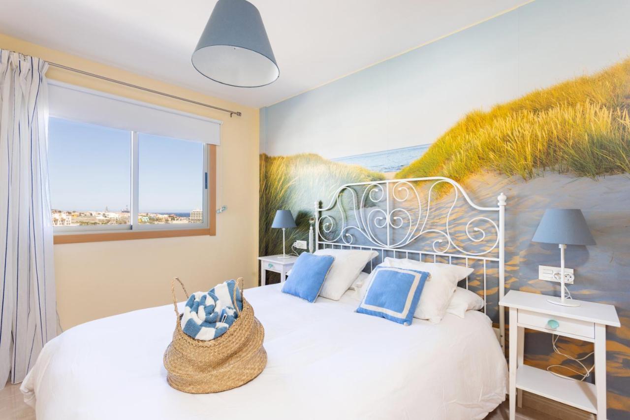 Home2book Bright Penthouse Medano, Terrace & Pool Apartment *