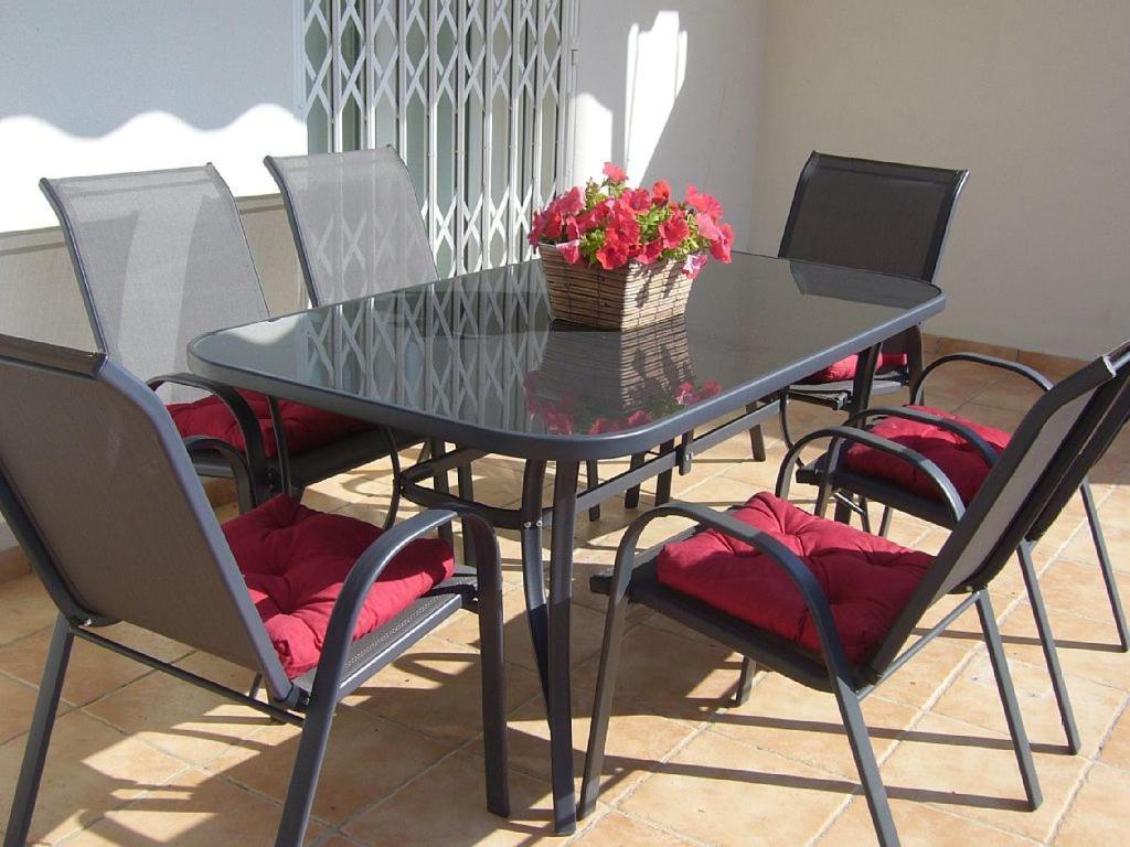 2 Bed Ground Floor In Prestige Golf Complex Apartment *