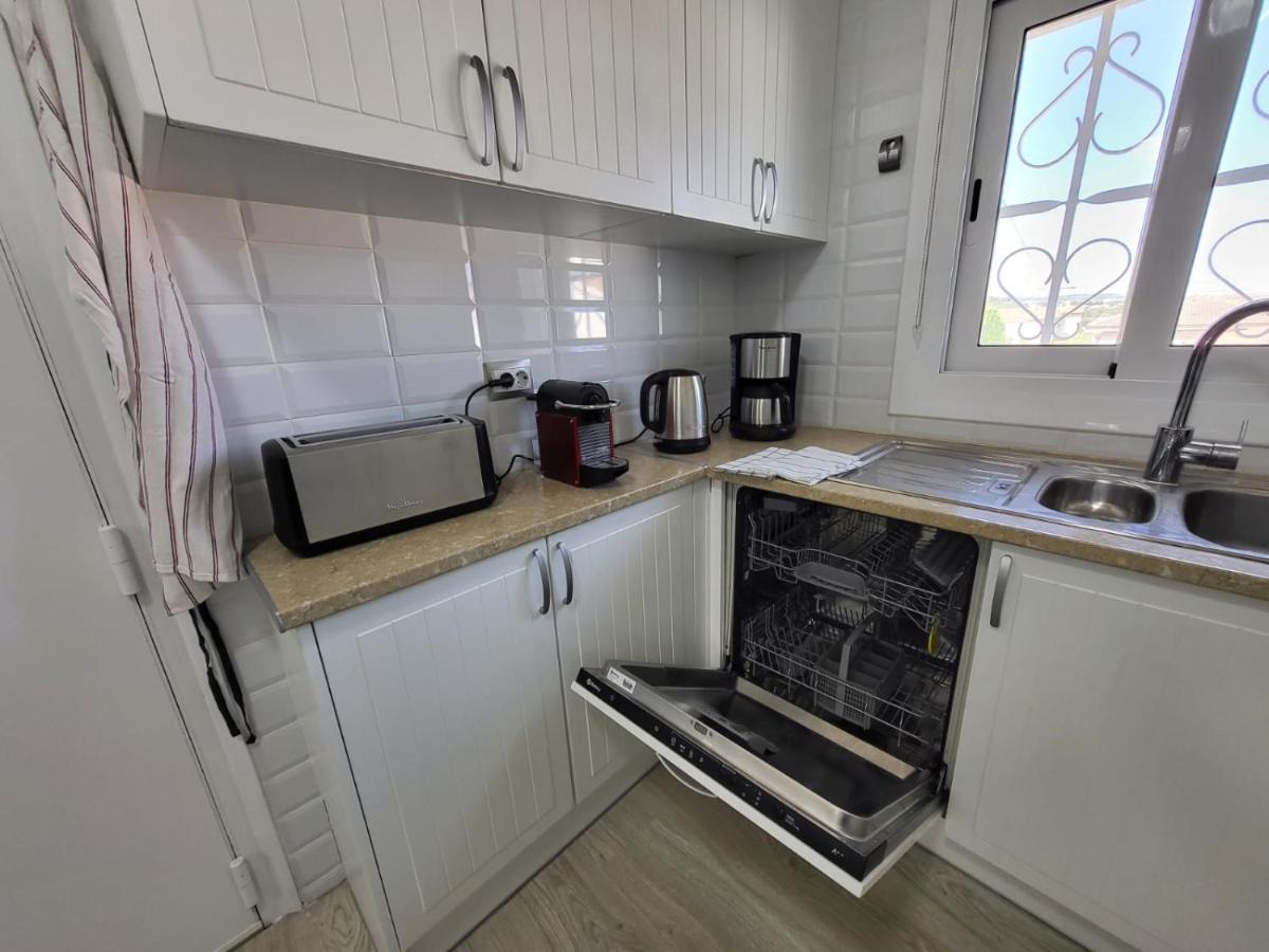 Cosy, Well Equipped House, 5 Min. From The