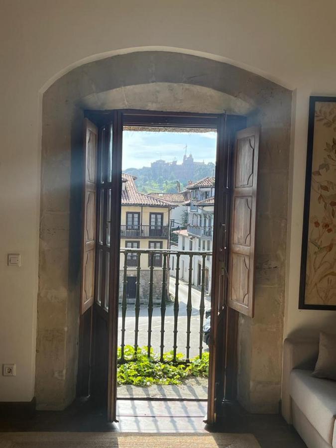 Gaudi Apartment Comillas