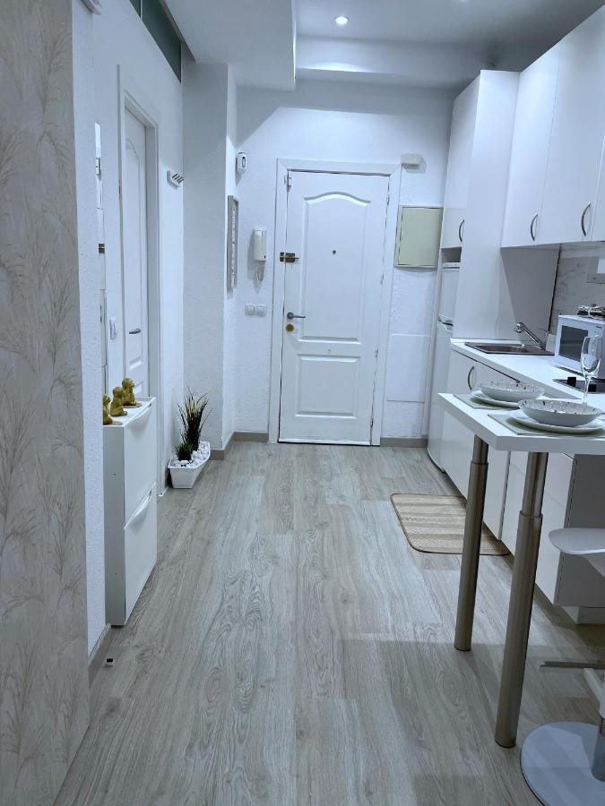 Precioso Apartamento Cerca De La Playa. Apartamento Benalmádena