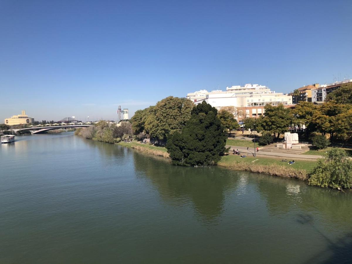 Al Lado Del Río * Sevilla