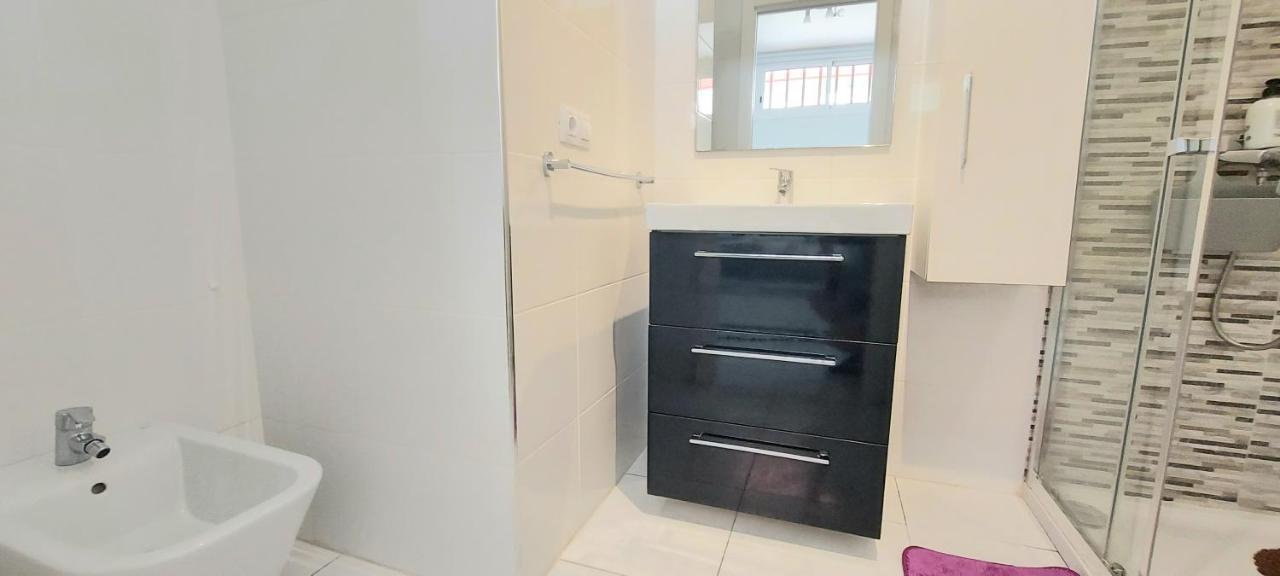 Vistas Apartment, Ocean View, 2 Bedrooms & Free Wifi