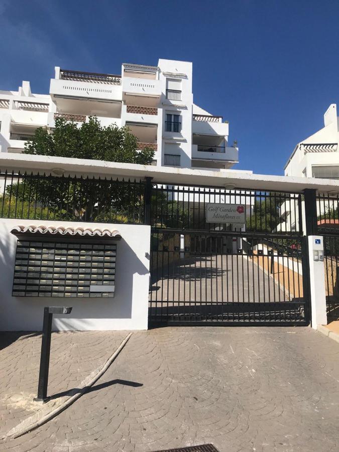 2 Bed Ground Floor In Prestige Golf Complex Apartment