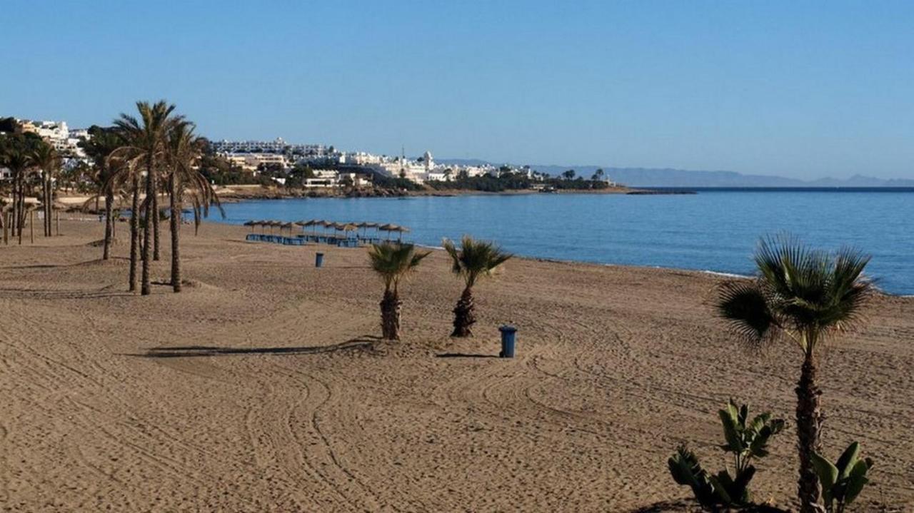 Apartamento Paraíso, ático A Pie De Playa, Piscina Privada En Solárium, Wi-fi *