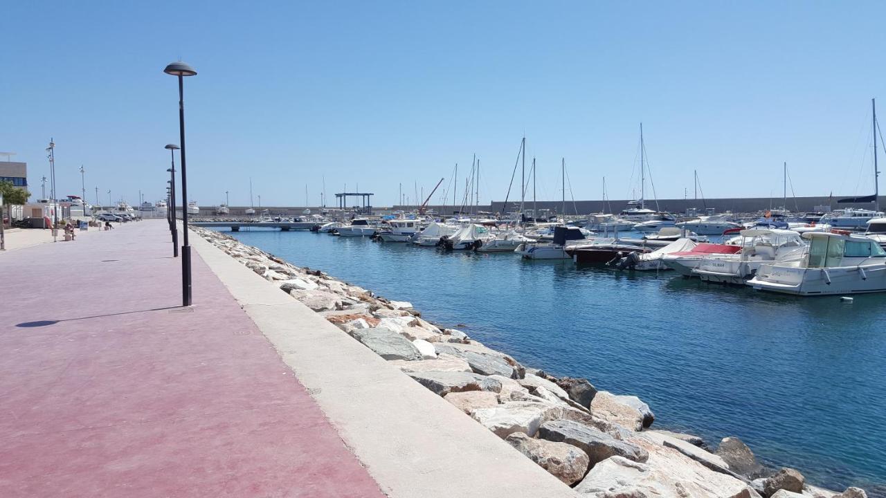 Apartamento Paraíso, ático A Pie De Playa, Piscina Privada En Solárium, Wi-fi