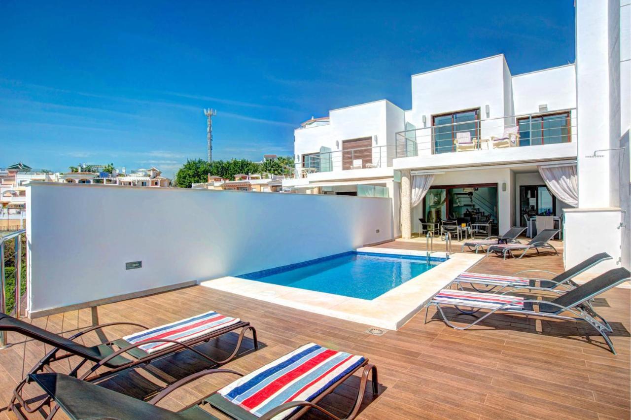 Villa Claraboya Sea View By *