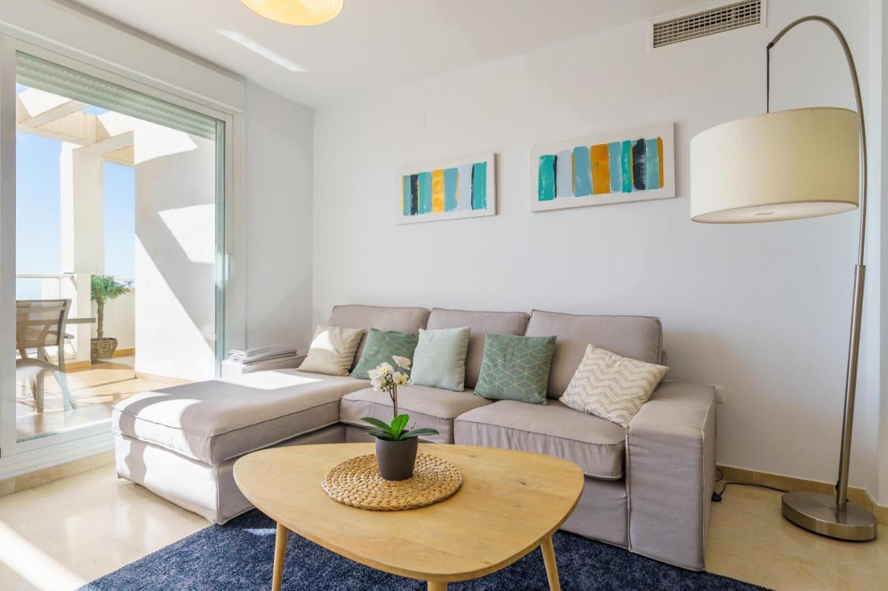Lovely With Seaview Apartment