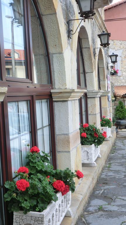 Ruedas Hotel